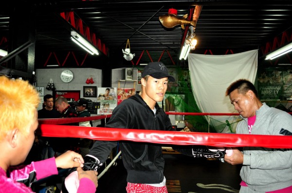 DSC_1230_01_01 亀田和毅(ボクシングニュース)