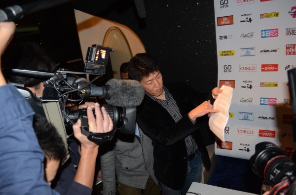 DSC_8426 亀田ジムマネジャー(ボクシングニュース)