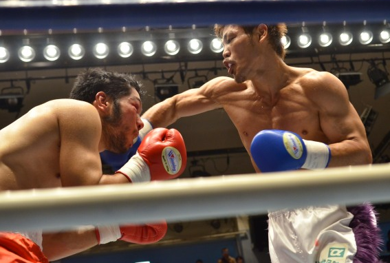 長島が宮崎を下す（ボクシングニュース）