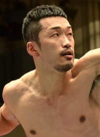 小竹と岡田で日本スーパーライト級王座決定戦