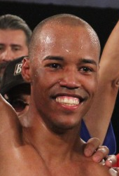 IBFスーパーフェザー級戦で裁定覆る（ボクシングニュース）