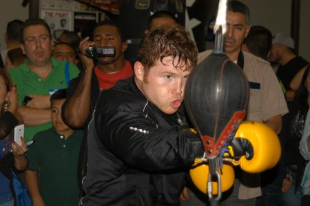 カネロが公開練習、デラホーヤ氏復帰！（ボクシングニュース）