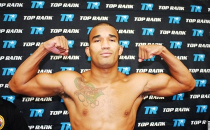 村田のライバル銀のファルカンが明日デビュー（ボクシングニュース）