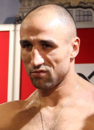 アブラハムがベルト奪還