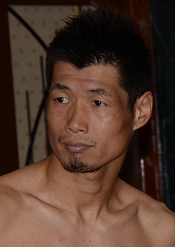 長谷川がIBF当日計量をクリア（ボクシングニュース）