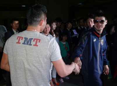 長谷川、7回TKOに散る（ボクシングニュース）