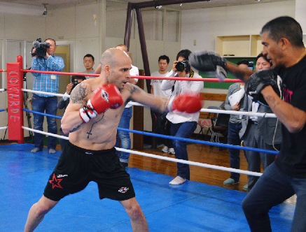 長谷川の相手マルチネス、手の内見せず（ボクシングニュース）