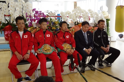 ohashi 井上と八重樫が一夜明け会見(ボクシングニュース)