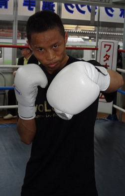 ono2 小野が公開練習、5.7高山に挑戦(ボクシングニュース)