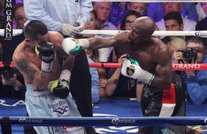 may メイウェザーがマイダナ下す(ボクシングニュース)