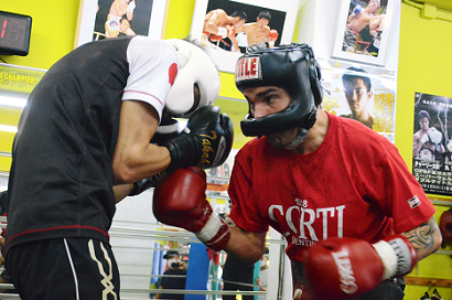 sosa 井岡の挑戦者ソーサが公開練習(ボクシングニュース)