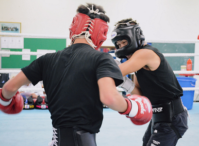 takayama 高山勝成が近大でスパー(ボクシングニュース)