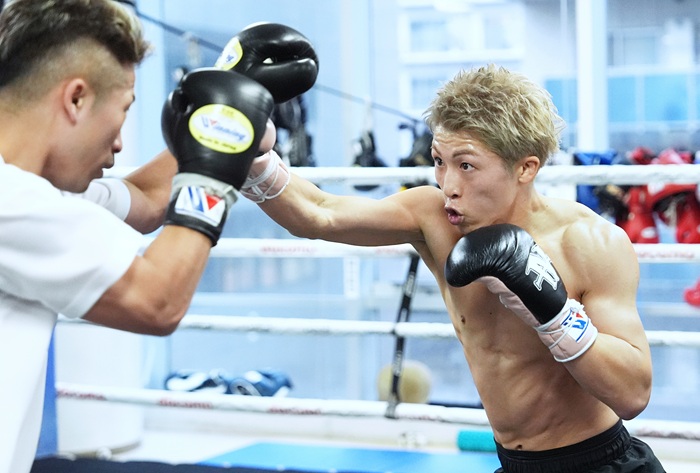 井上尚弥重ねて「KO決着」宣言 サウジ出発前に公開練習 独占